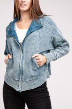 Load image into Gallery viewer, AROUND TOWN HOODED ZIP UP JACKET
